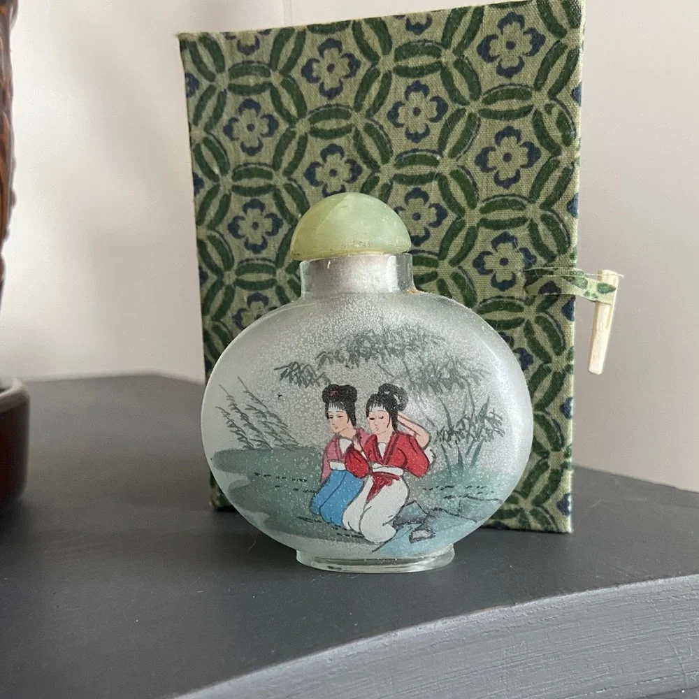 Reverse Hand Painted Glass Chinese Antique Snuff Bottle